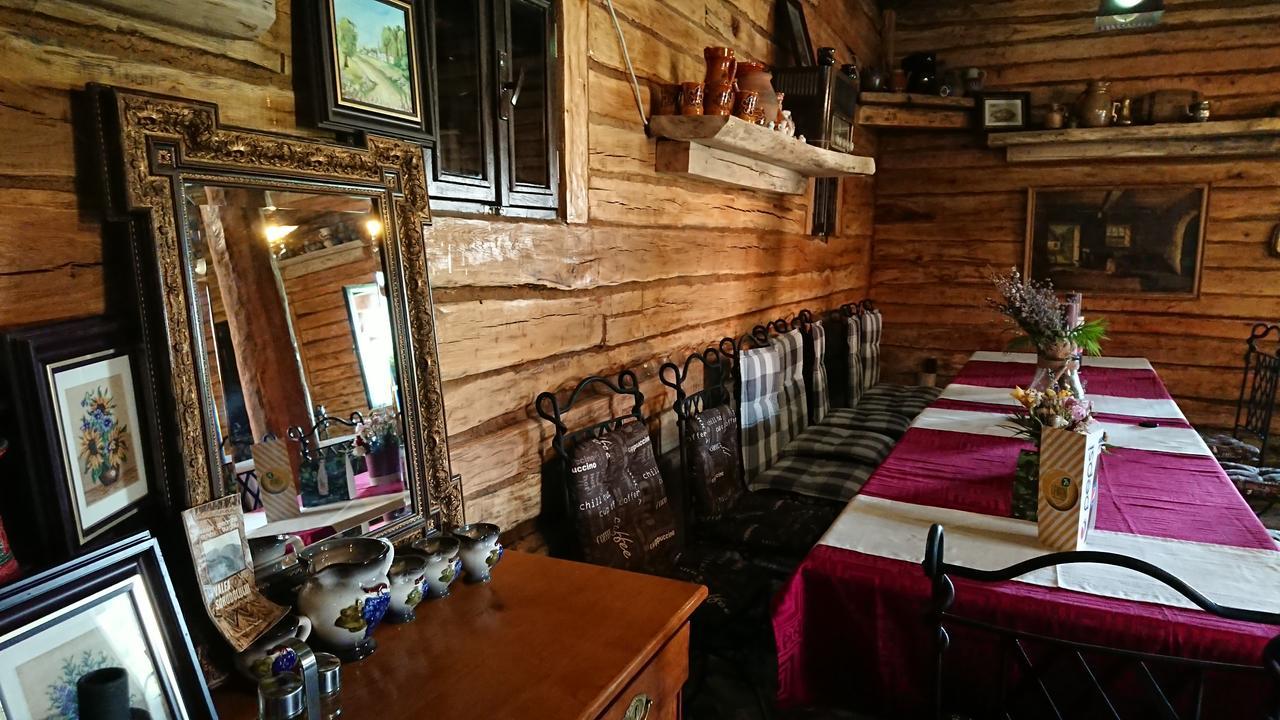 Satul Traditional Runcu  Bagian luar foto